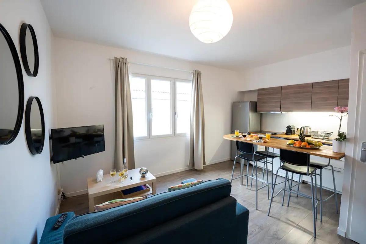 Appartement Centre Village, Clim Et Parking Gratuit Aigues-Mortes Esterno foto