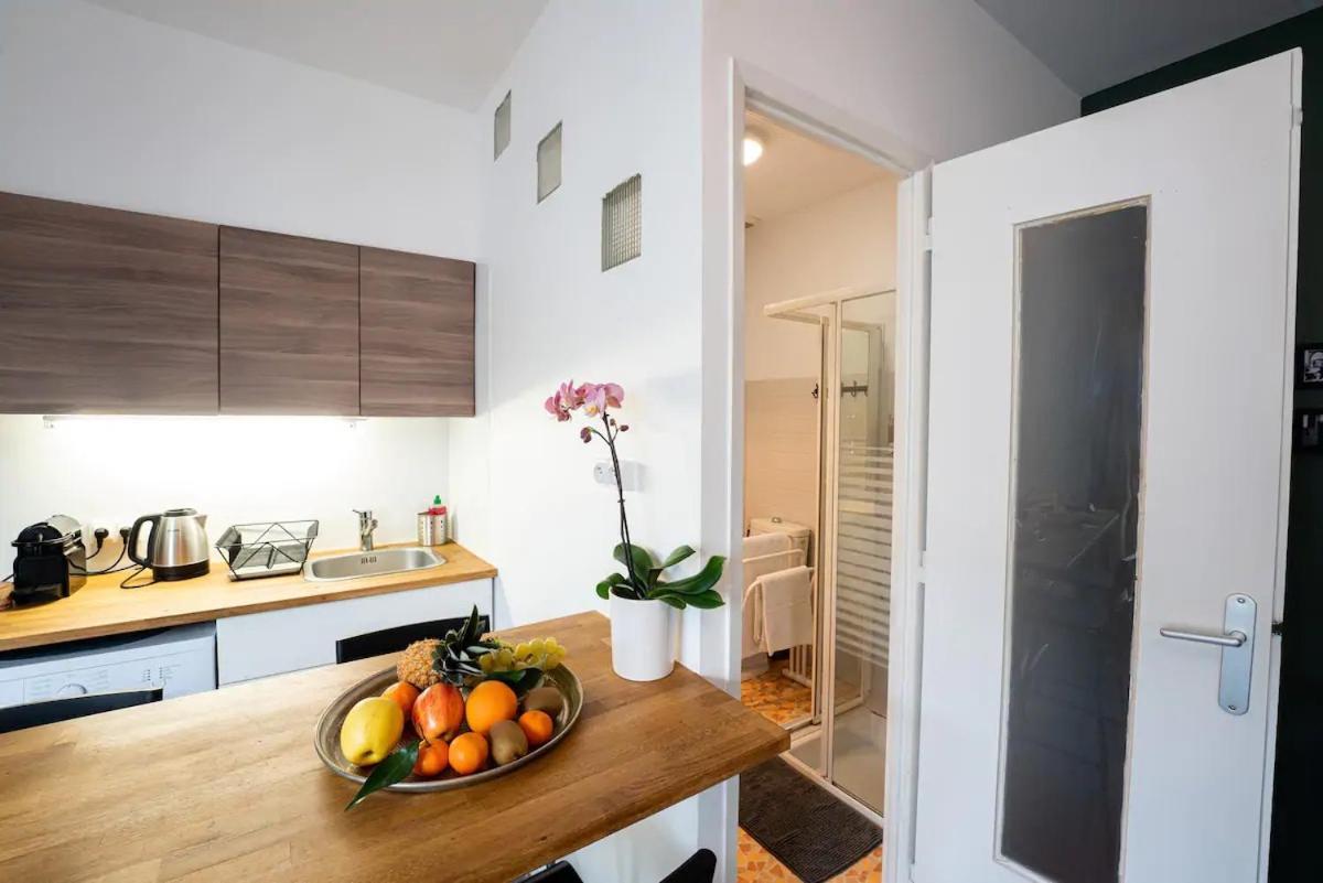 Appartement Centre Village, Clim Et Parking Gratuit Aigues-Mortes Esterno foto